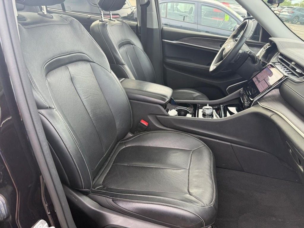 2022 Jeep Grand Cherokee L Limited NEAR MILWAUKEE WI