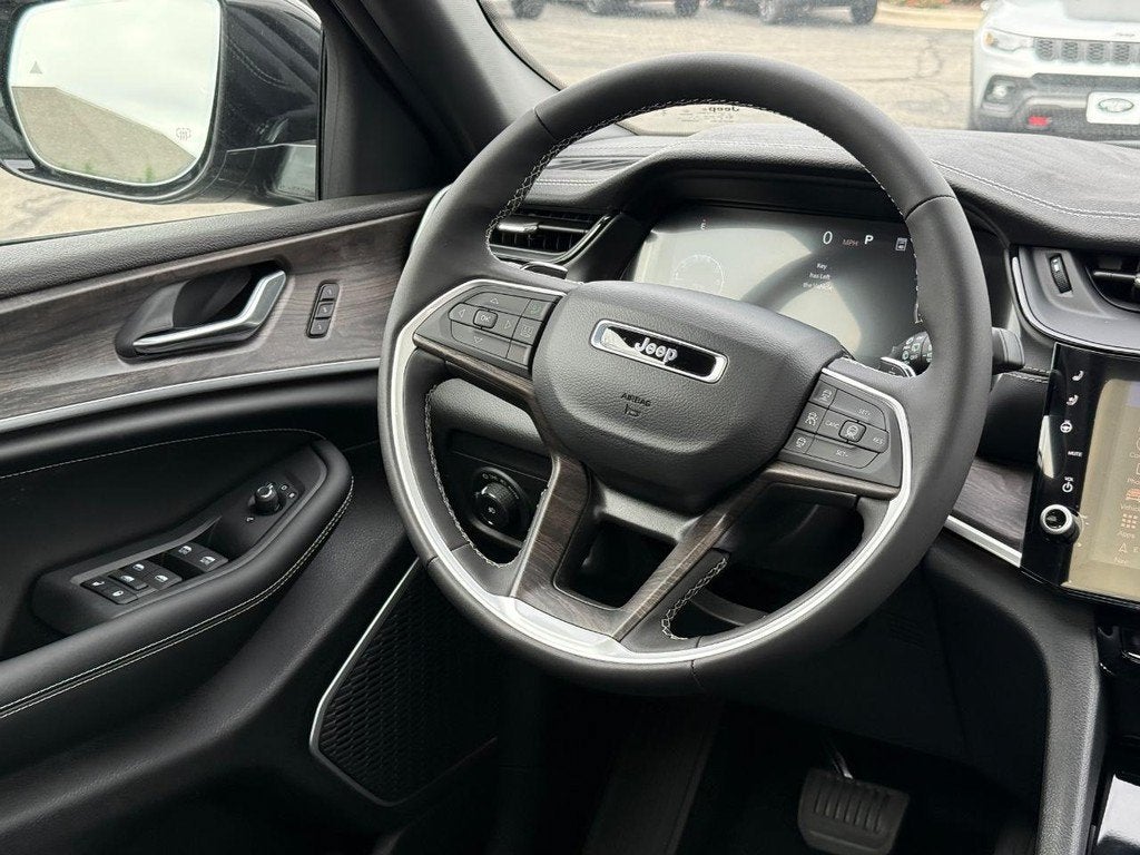 2027 Jeep Grand Cherokee L Limited Reserve