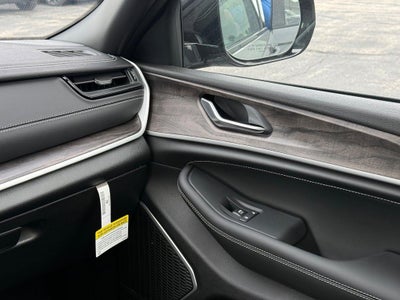 2027 Jeep Grand Cherokee L Limited Reserve