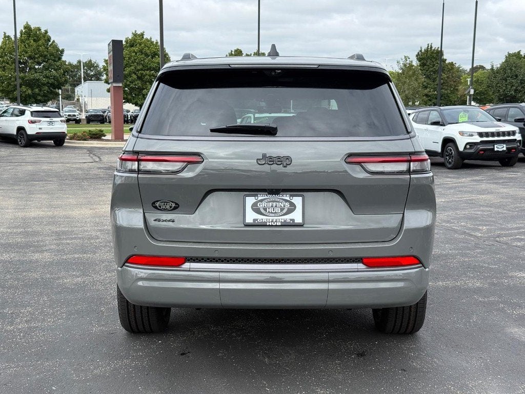 2027 Jeep Grand Cherokee L Limited Reserve