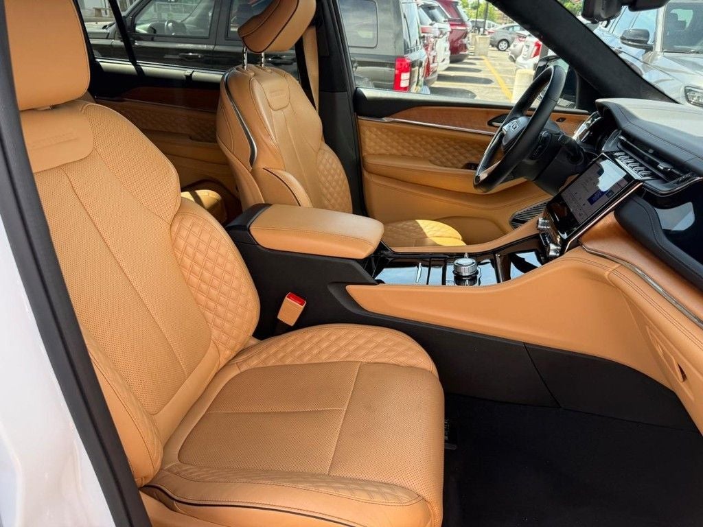 2023 Jeep Grand Cherokee L Summit