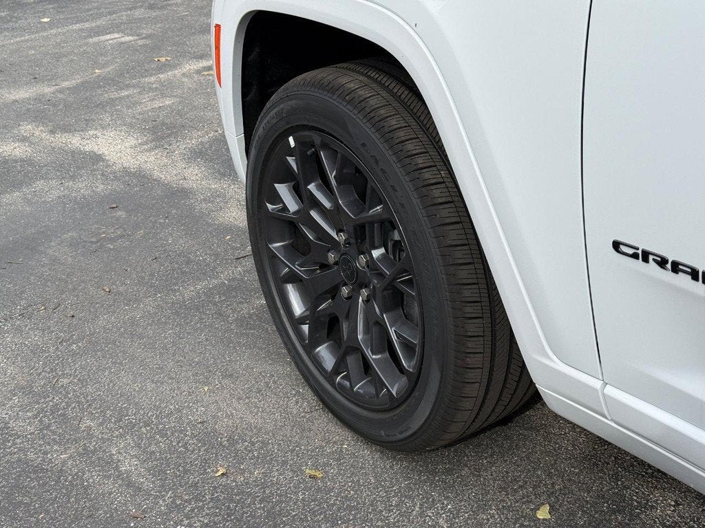 2027 Jeep Grand Cherokee L Summit