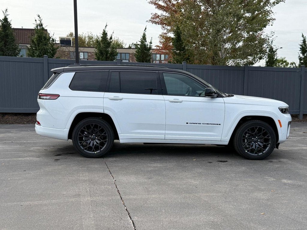 2027 Jeep Grand Cherokee L Summit