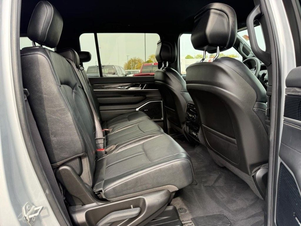 2022 Jeep Wagoneer Series III