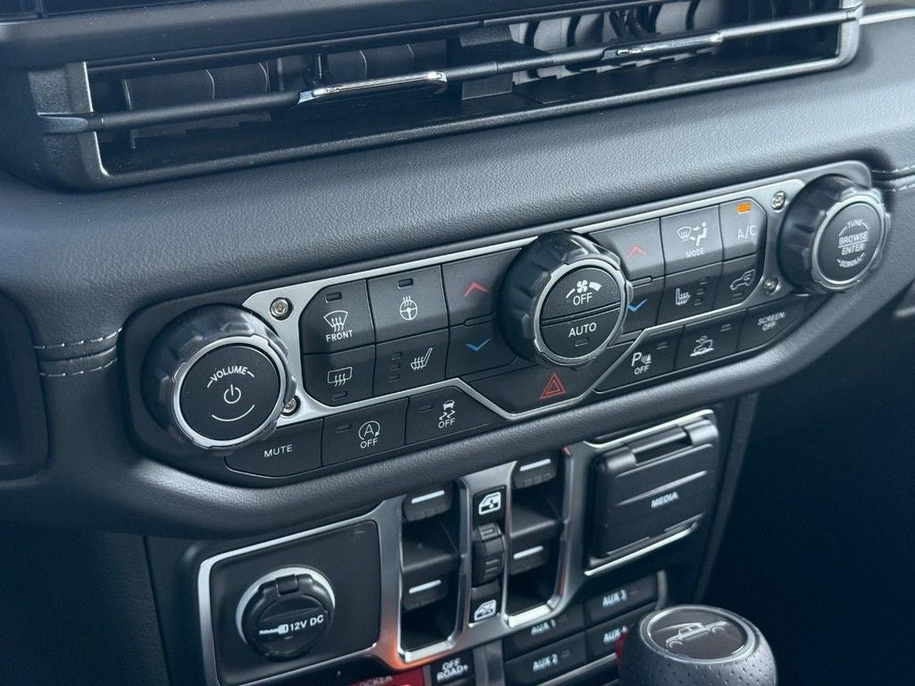 2026 Jeep Gladiator Mojave X