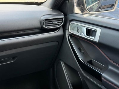2024 Ford Explorer ST-Line