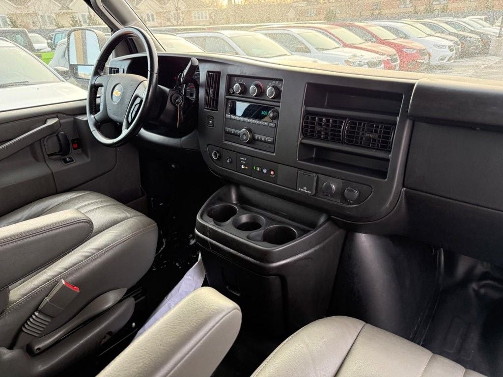 2022 Chevrolet Express 3500 LS Passenger