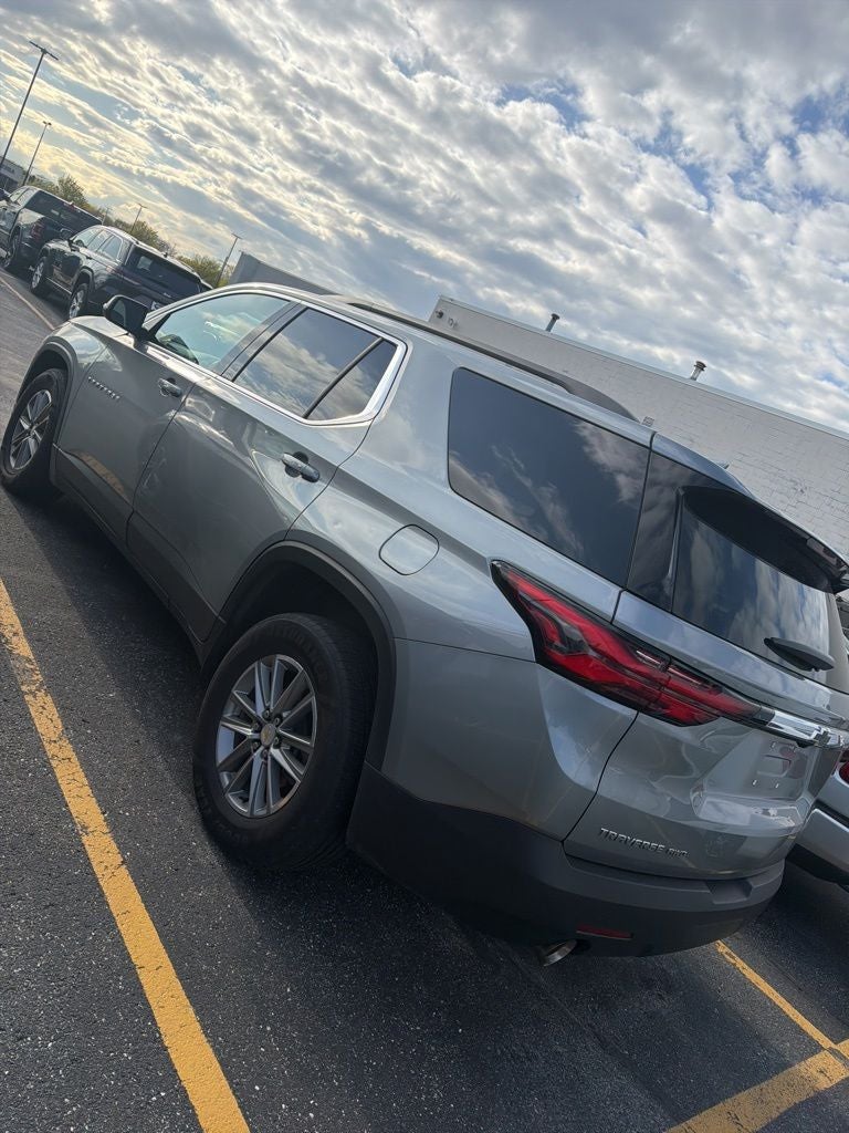 2023 Chevrolet Traverse LT Leather