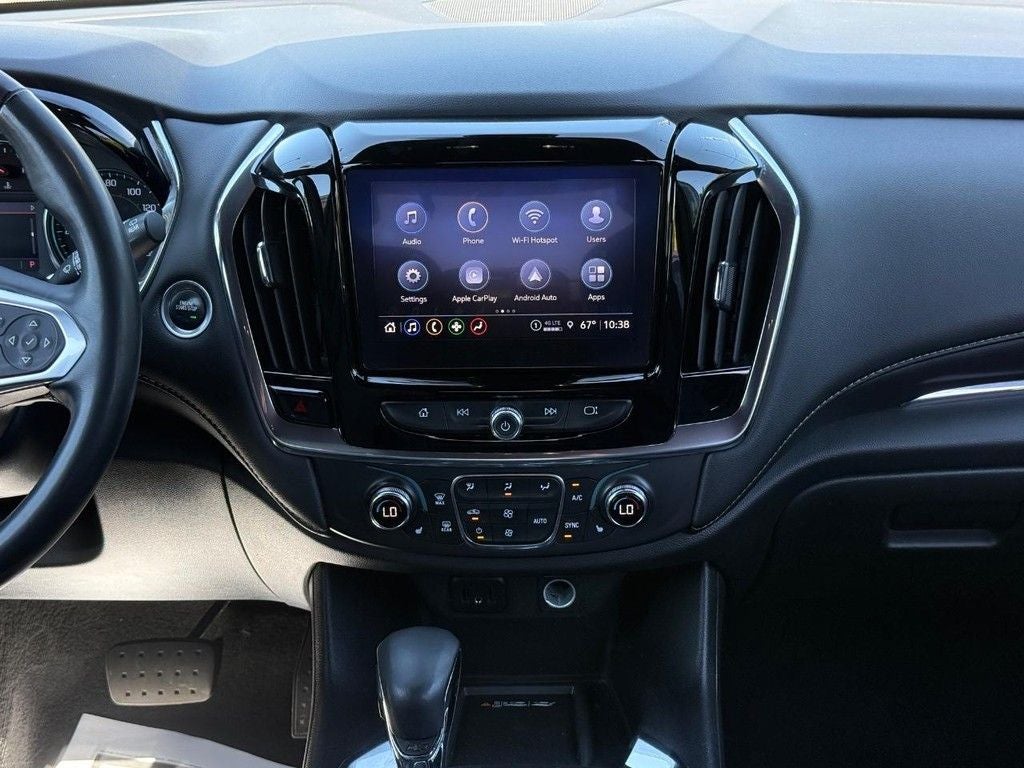 2023 Chevrolet Traverse LT Leather