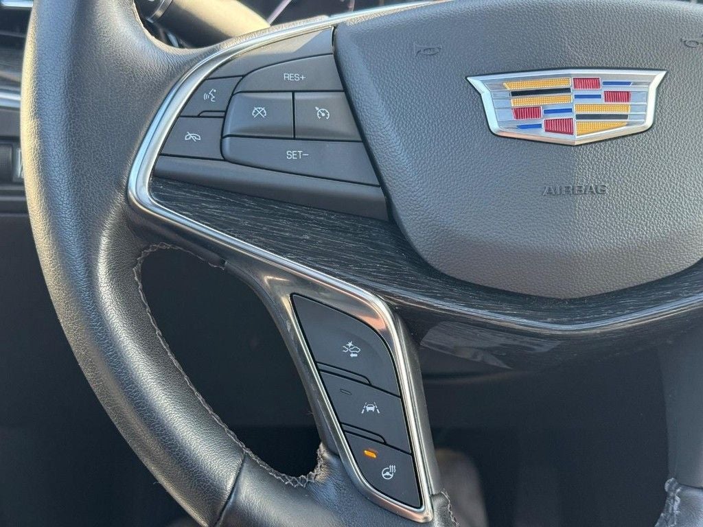 2022 Cadillac XT5 Premium Luxury