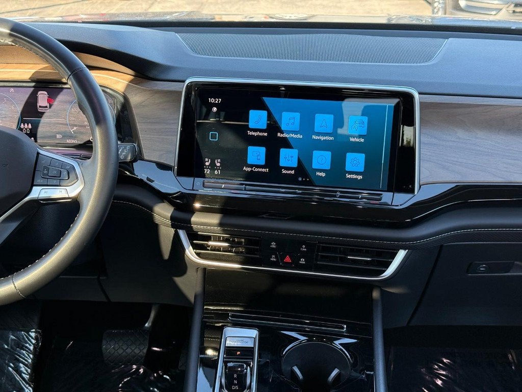 2025 Volkswagen Atlas 2.0T SE w/Technology NEAR MILWAUKEE WI