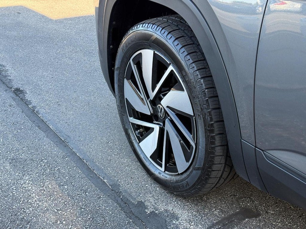 2025 Volkswagen Atlas 2.0T SE w/Technology NEAR MILWAUKEE WI