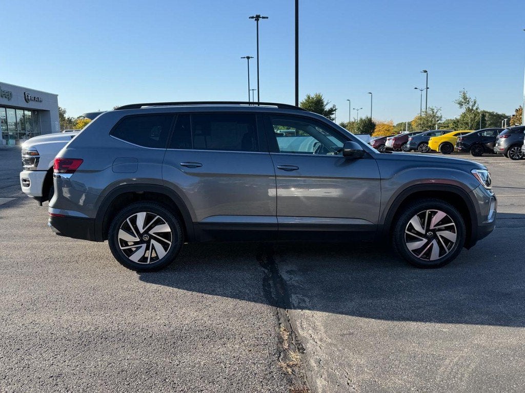 2025 Volkswagen Atlas 2.0T SE w/Technology NEAR MILWAUKEE WI