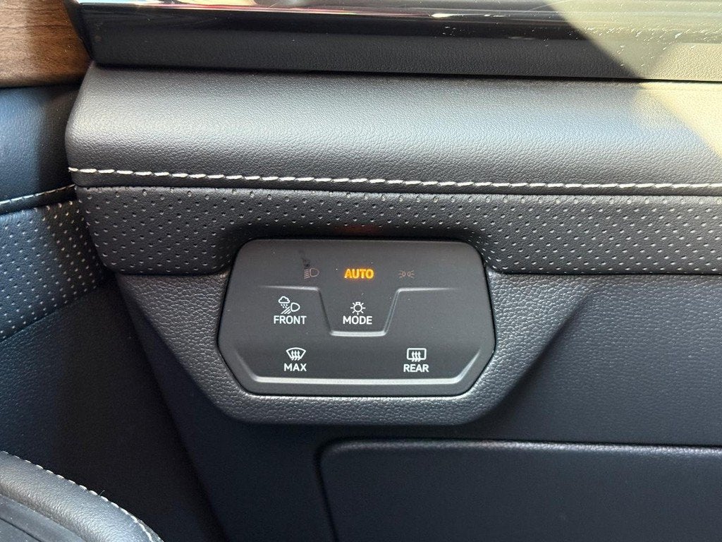 2025 Volkswagen Atlas 2.0T SE w/Technology NEAR MILWAUKEE WI