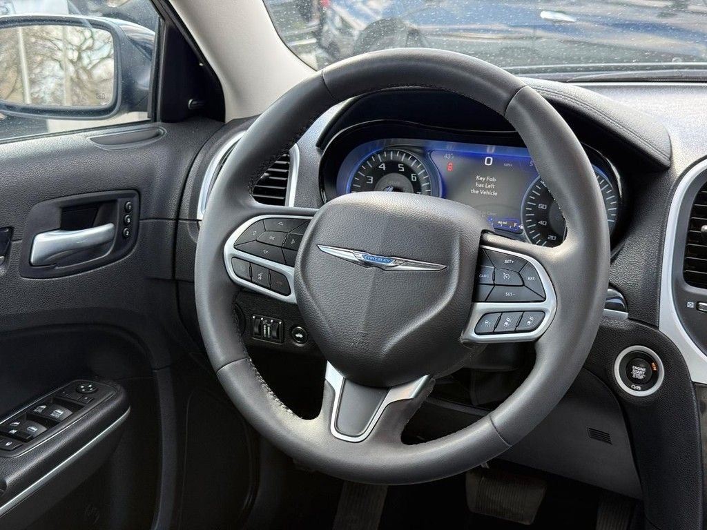 2023 Chrysler 300 Touring