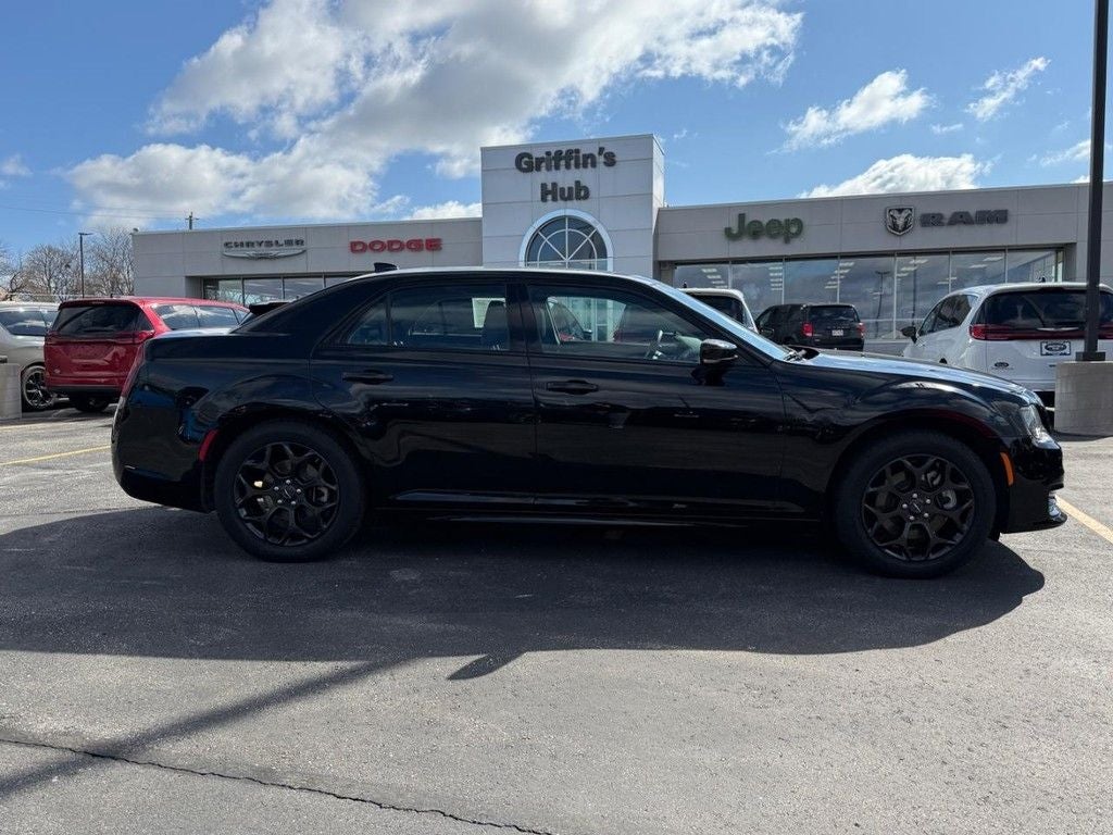 2023 Chrysler 300 Touring