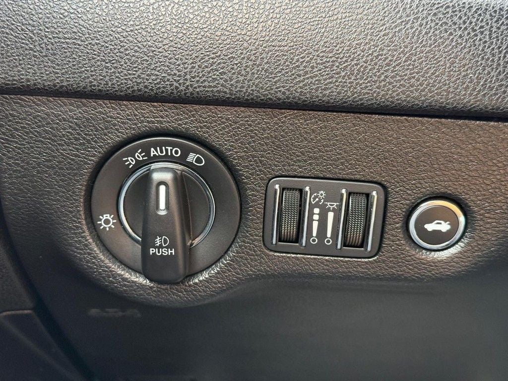 2023 Chrysler 300 Touring