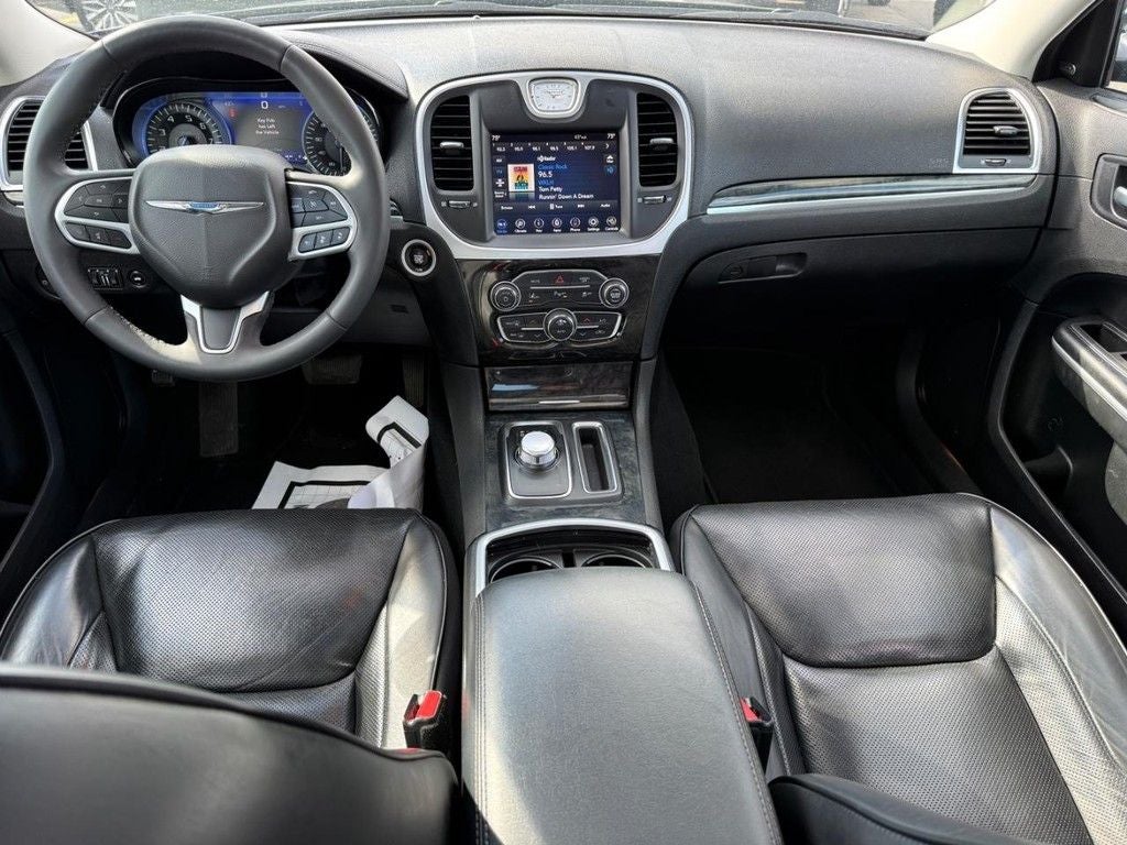 2023 Chrysler 300 Touring