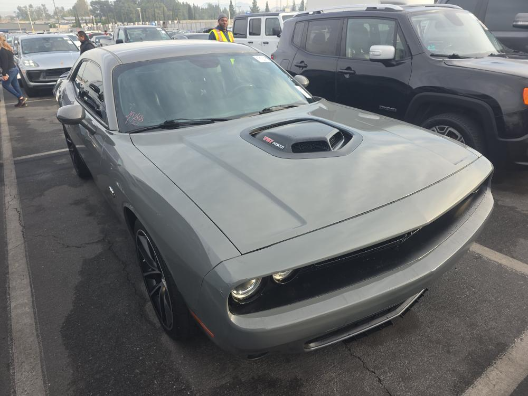 2018 Dodge Challenger 392 Hemi Scat Pack Shaker
