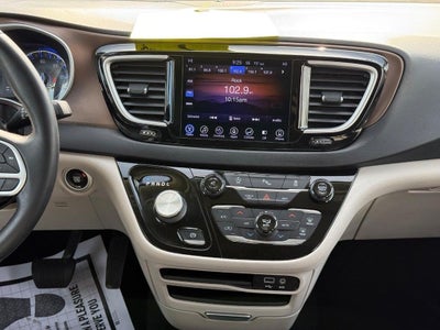 2017 Chrysler Pacifica Touring L