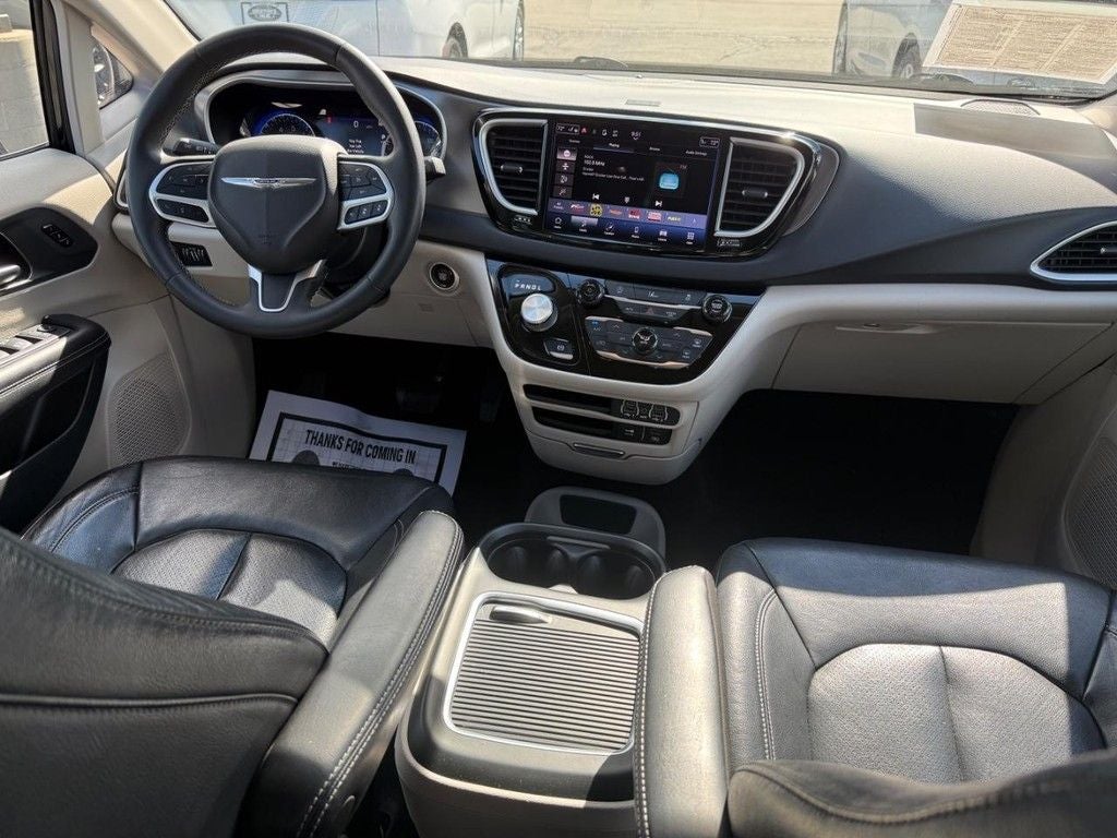 2022 Chrysler Pacifica Touring L