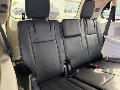 2014 Chrysler Town & Country Touring Near Milwaukee Wisconsin