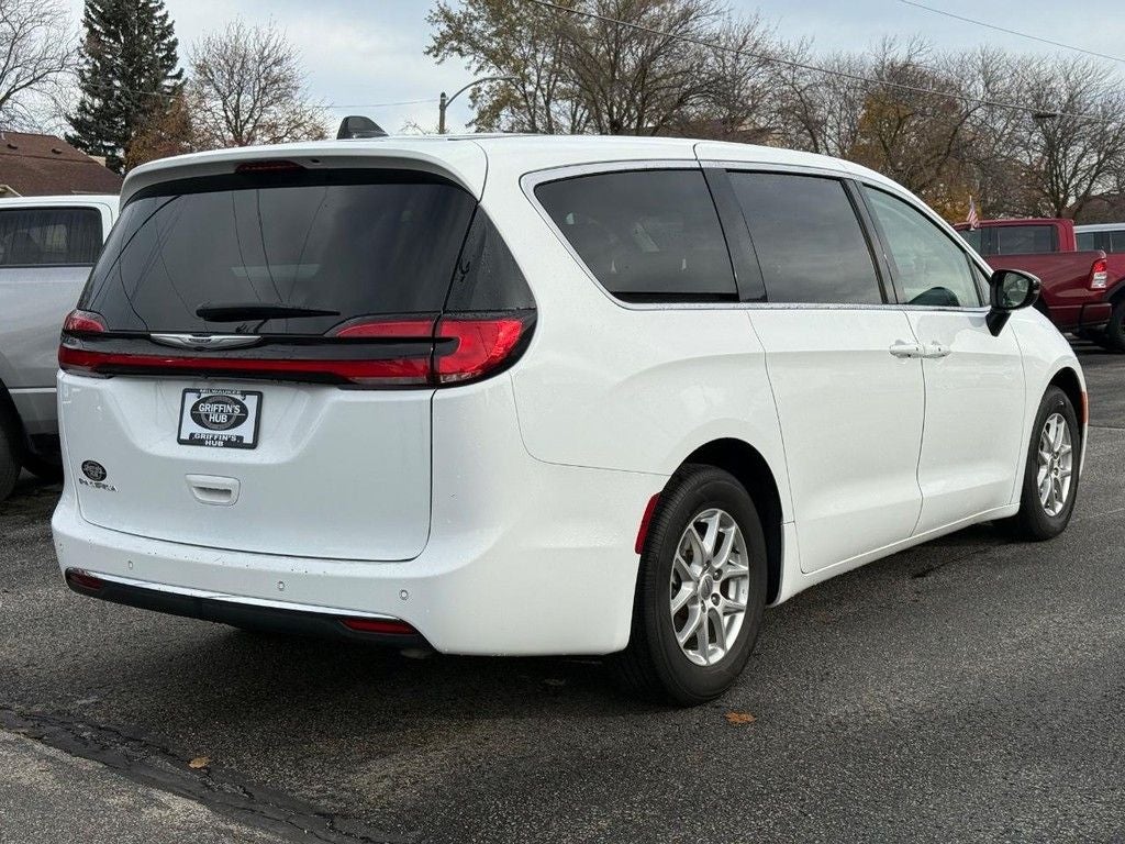 2024 Chrysler Pacifica Touring L