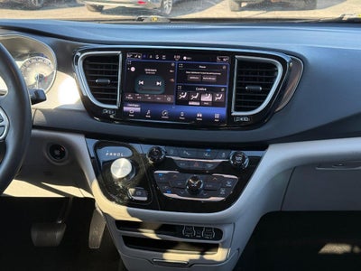 2024 Chrysler Pacifica Touring L NEAR MILWAUKEE WI