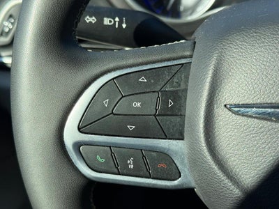 2024 Chrysler Pacifica Touring L NEAR MILWAUKEE WI