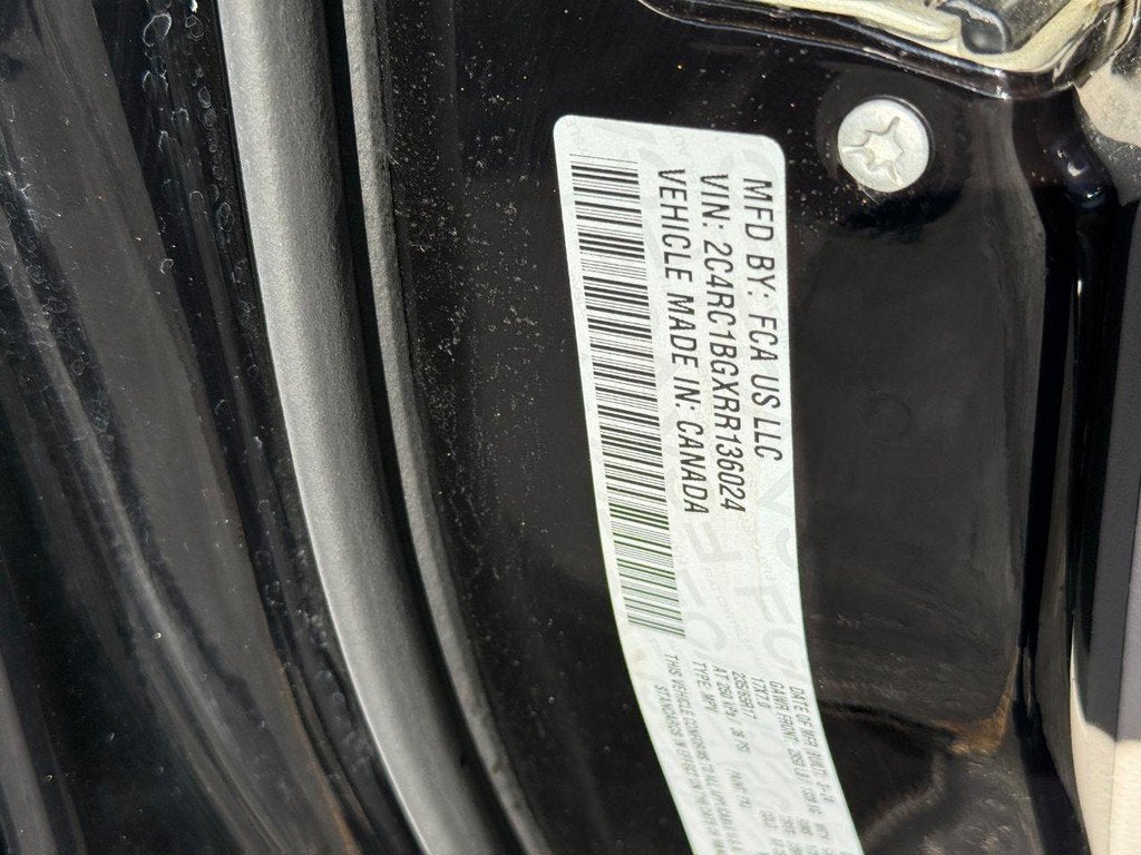 2024 Chrysler Pacifica Touring L NEAR MILWAUKEE WI