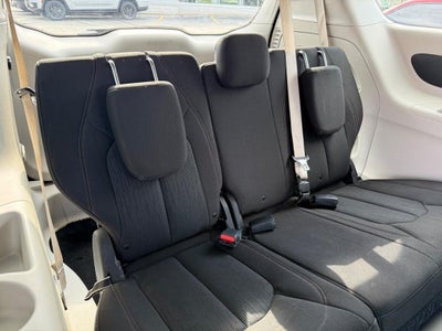 2017 Chrysler Pacifica LX Near Milwaukee WI