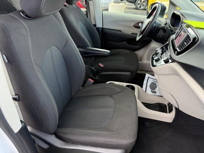 2023 Chrysler Voyager LX Near Milwaukee WI