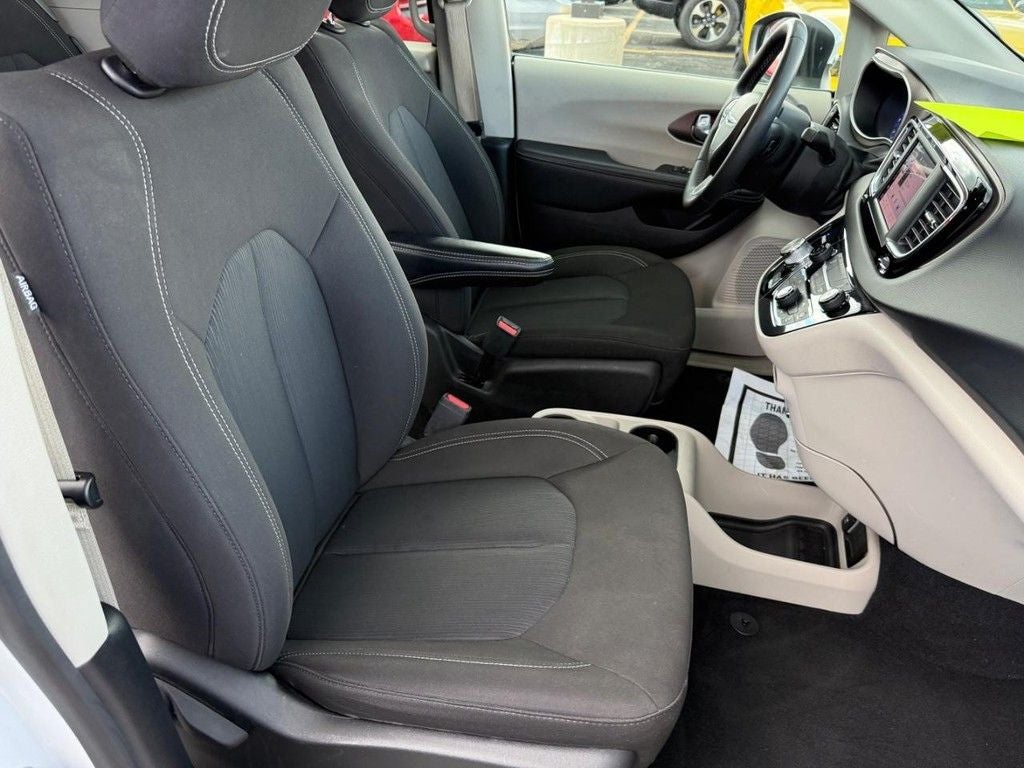 2023 Chrysler Voyager LX Near Milwaukee WI