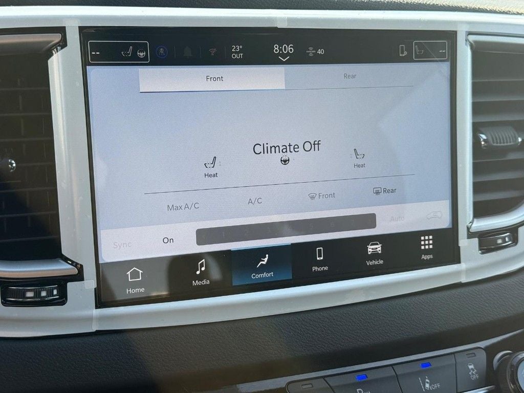 2026 Chrysler Voyager LX