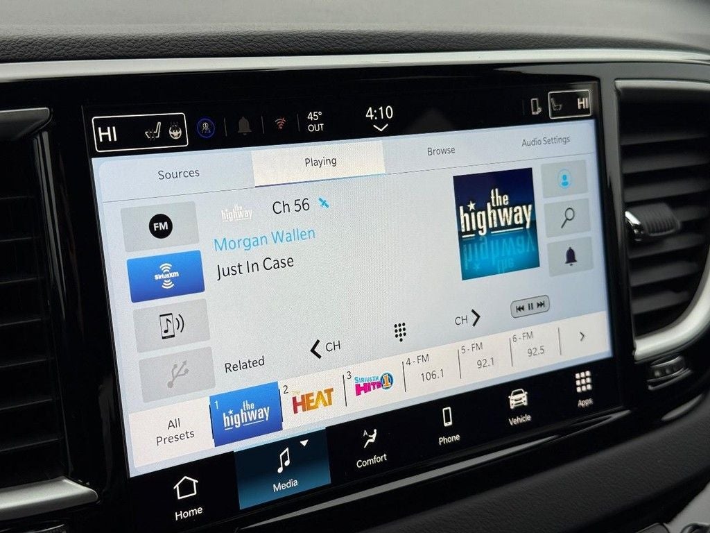 2026 Chrysler Voyager LX