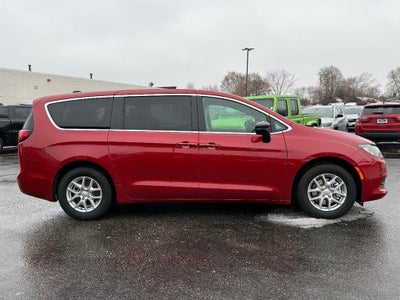 2026 Chrysler Voyager LX