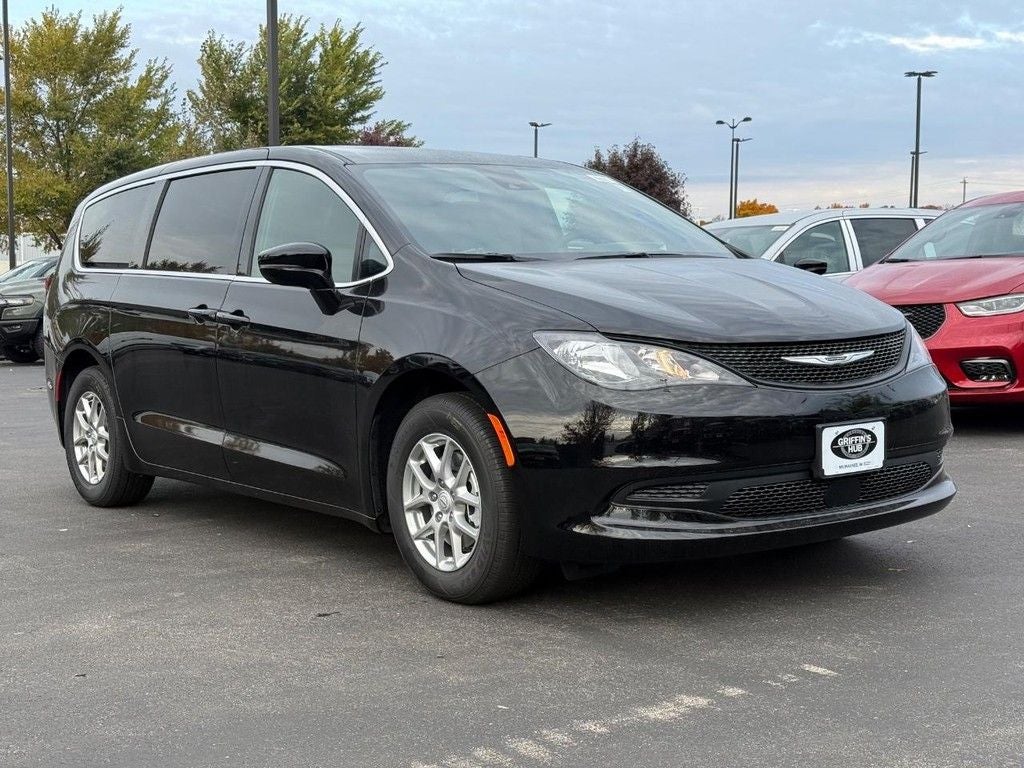 2026 Chrysler Voyager LX