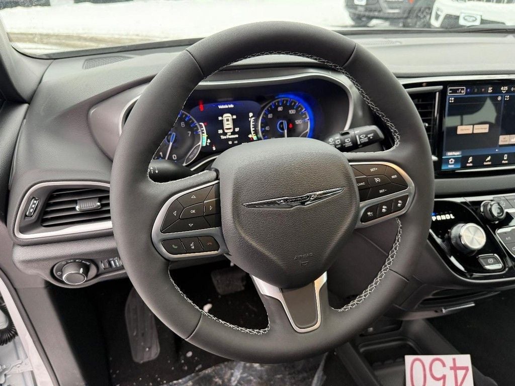 2026 Chrysler Voyager LX