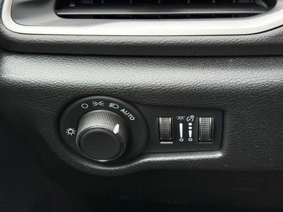 2026 Chrysler Voyager LX