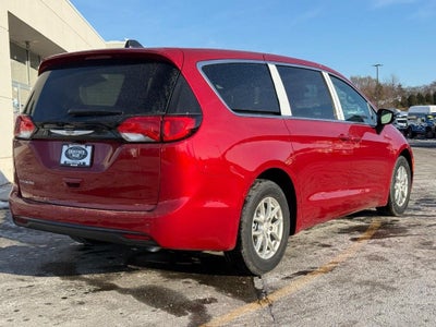 2026 Chrysler Voyager LX