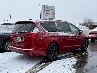 2025 Chrysler Pacifica Limited