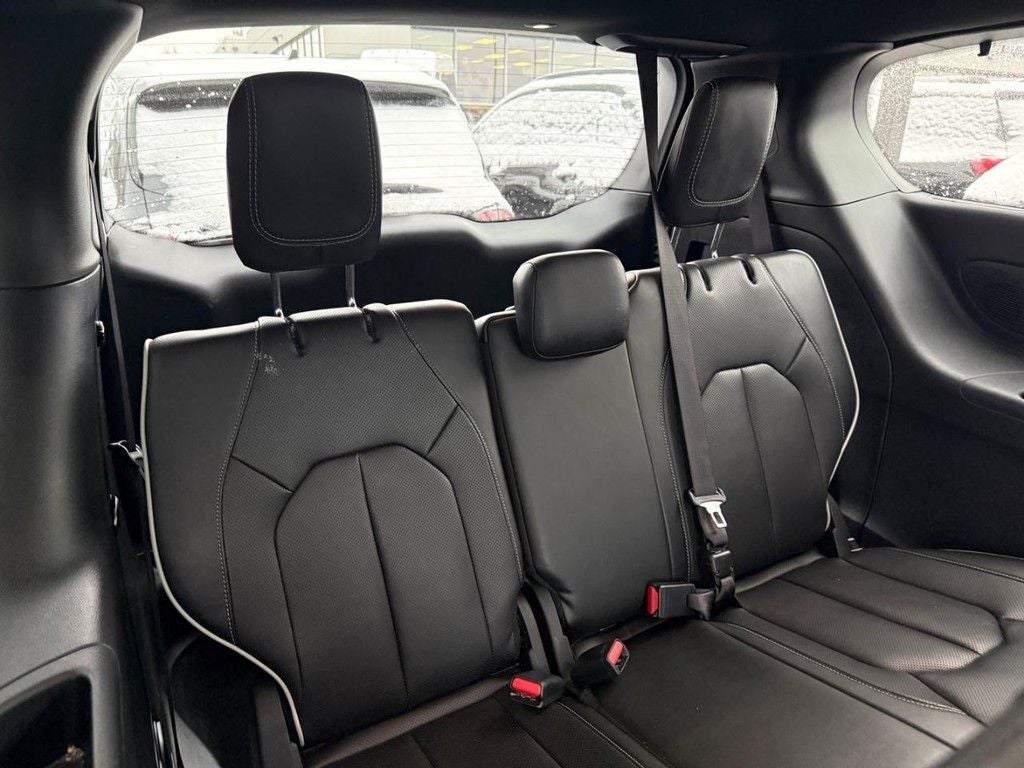 2025 Chrysler Pacifica Limited