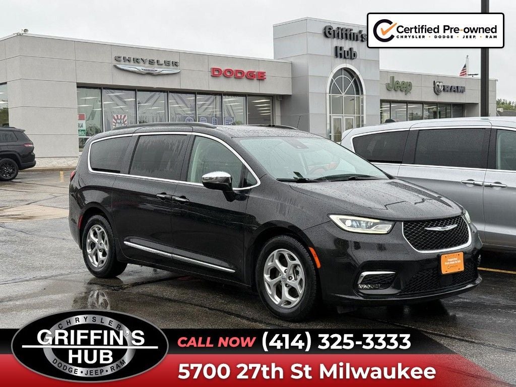 2023 Chrysler Pacifica Limited NEAR MILWAUKEE WI