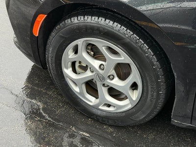 2023 Chrysler Pacifica Limited NEAR MILWAUKEE WI