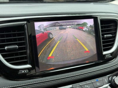 2023 Chrysler Pacifica Limited NEAR MILWAUKEE WI