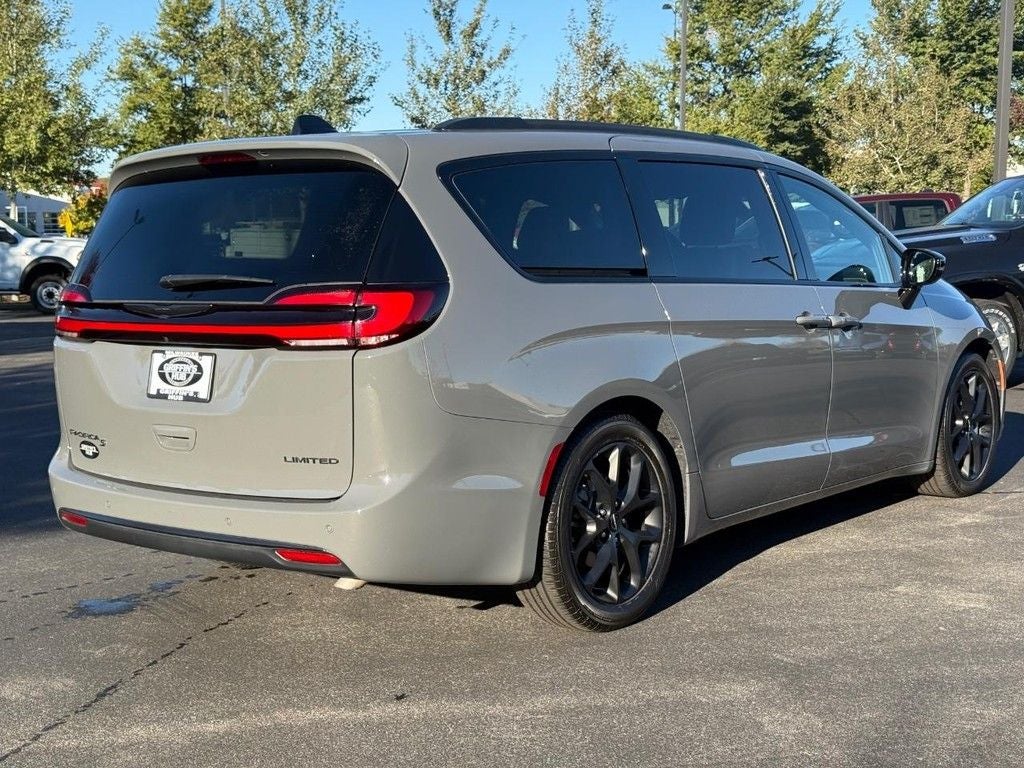 2025 Chrysler Pacifica Limited