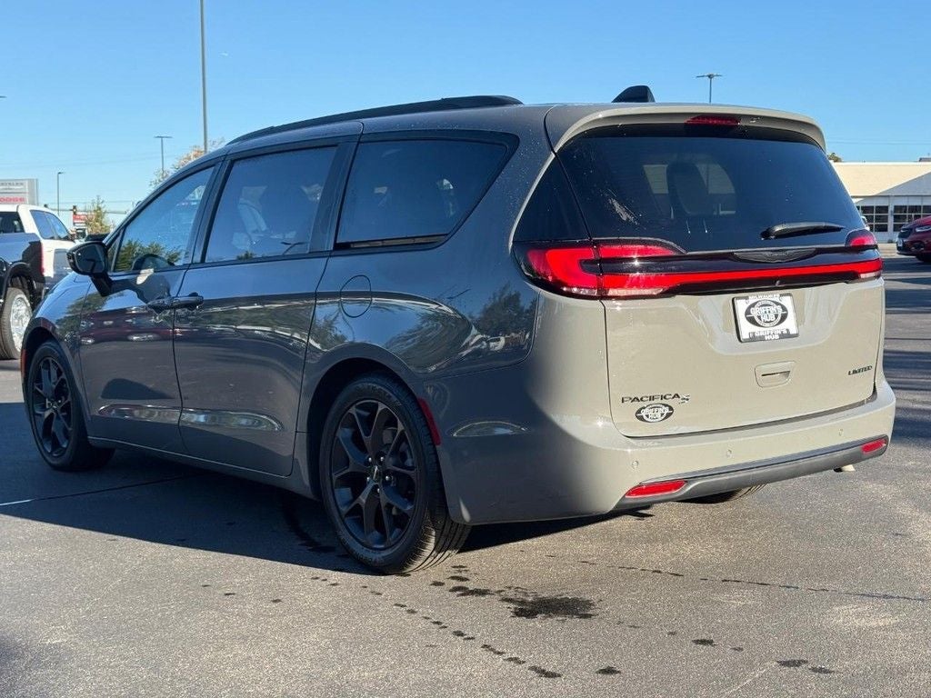 2025 Chrysler Pacifica Limited