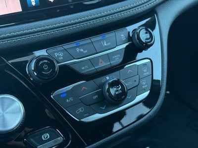 2020 Chrysler Pacifica Hybrid Limited
