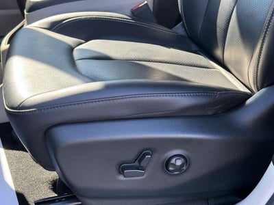 2024 Chrysler Pacifica Hybrid Select NEAR MILWWAUKEE WI