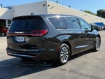 2024 Chrysler Pacifica Hybrid Select NEAR MILWWAUKEE WI
